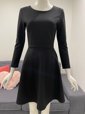 LULUS Fit & Flare Little Black Dress with Stretch and Long Sleeves Size S Lined